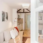 Guest Alfama Apartamento *